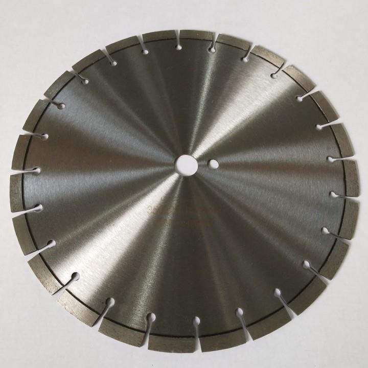 Fábrica Venta directa de 14 "cuchilla de sierra circular soldada de diamante láser para cortar granito